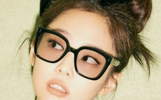 小圆脸适合什么眼镜，小圆脸适合什么眼镜框